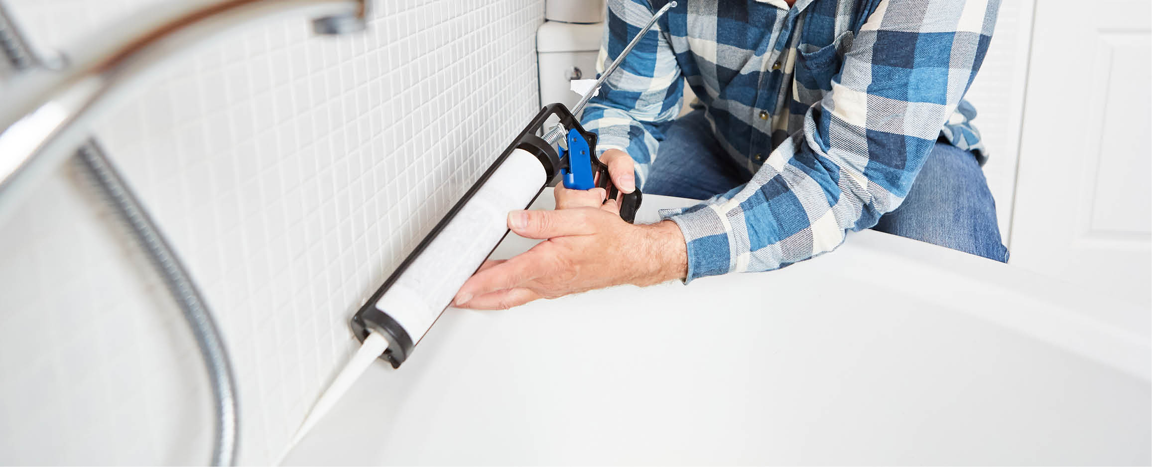 Silikonfuge entfernen und erneuern wir zeigen dir wie’s geht